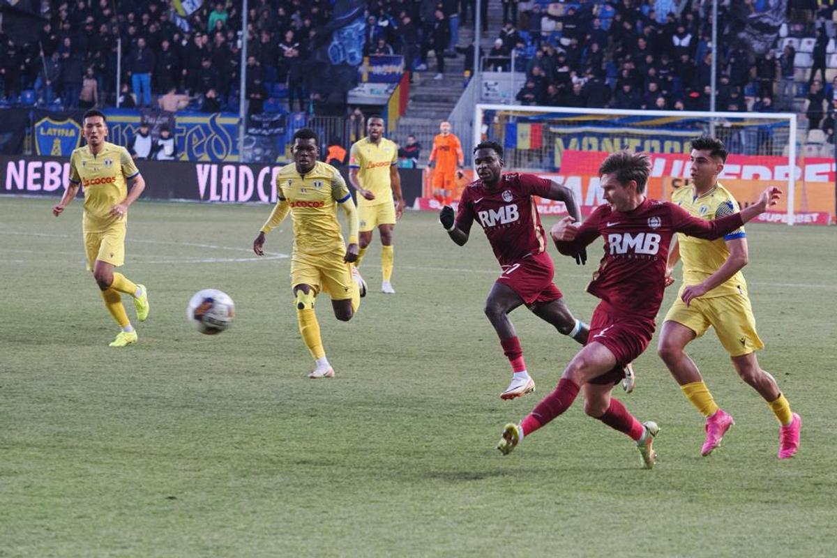 Fumatul interzis, nu și pentru președinte! 10 detalii de la Petrolul - CFR Cluj, observate de reporterii GSP prezenți la Ploiești