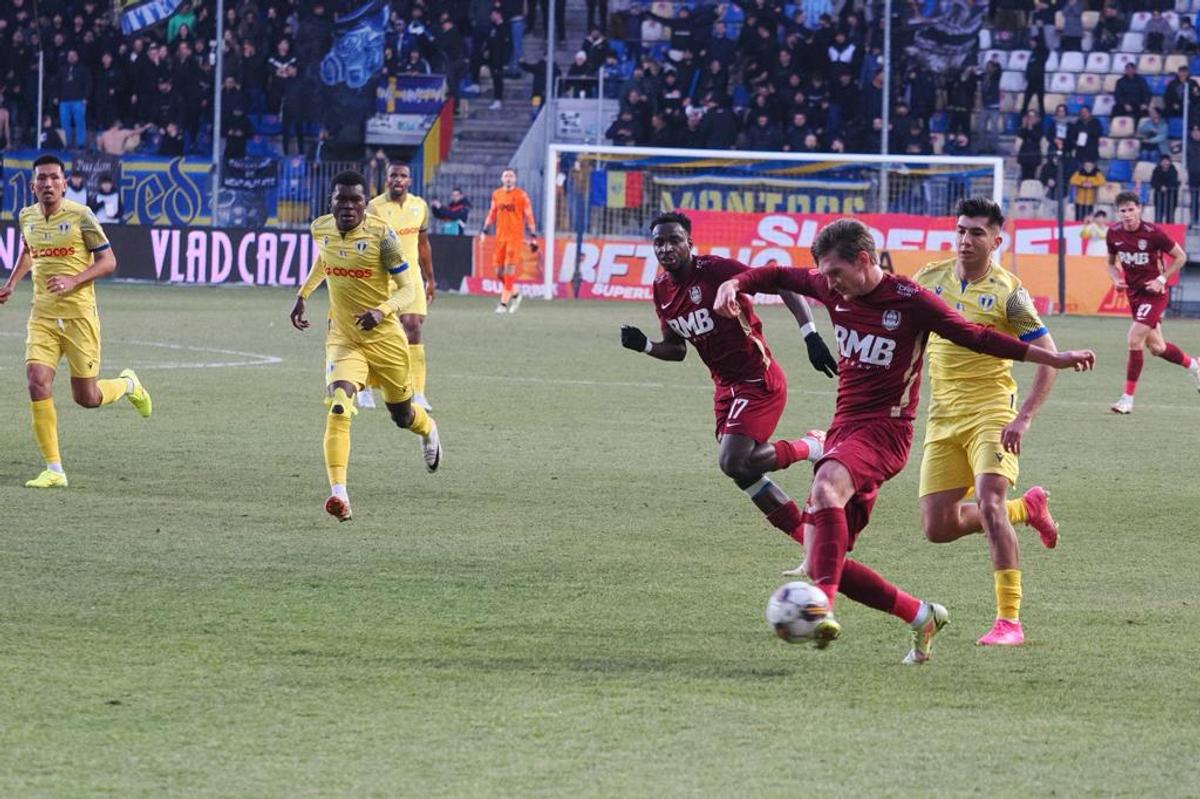 Petrolul - CFR, meci