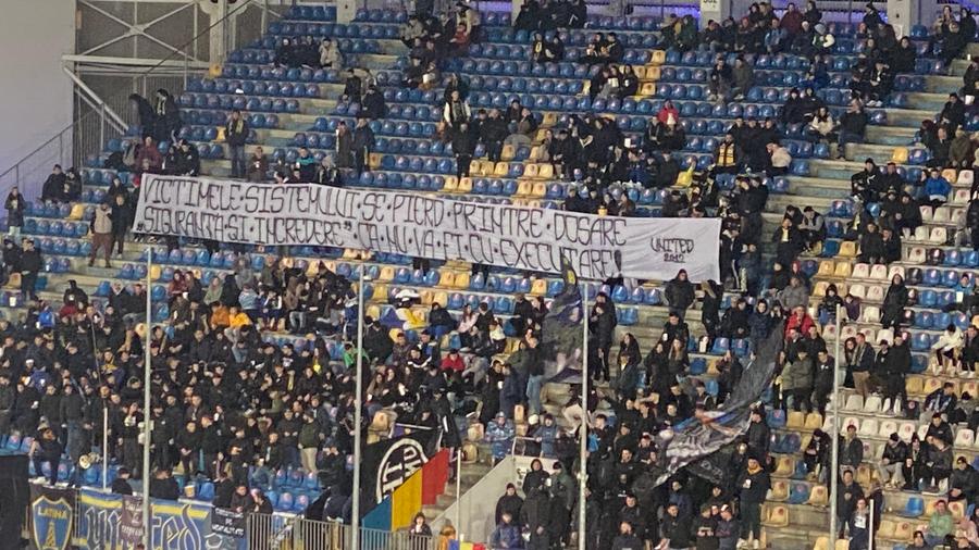Fumatul interzis, nu și pentru președinte! 10 detalii de la Petrolul - CFR Cluj, observate de reporterii GSP prezenți la Ploiești