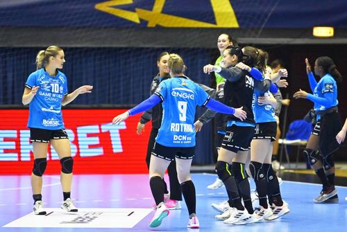 CSM București a învins-o pe Gyor, scor 26-24, în runda cu numărul 12 a grupei A din Liga Campionilor. „Tigroaicele” rămân în lupta pentru locul 2 și pentru calificarea direct în sferturile de finală.