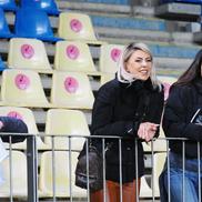 Andreea Hanca, soția lui Segiu Hanca, și Simona Pechal, iubita lui Lukas Zima, dreapta