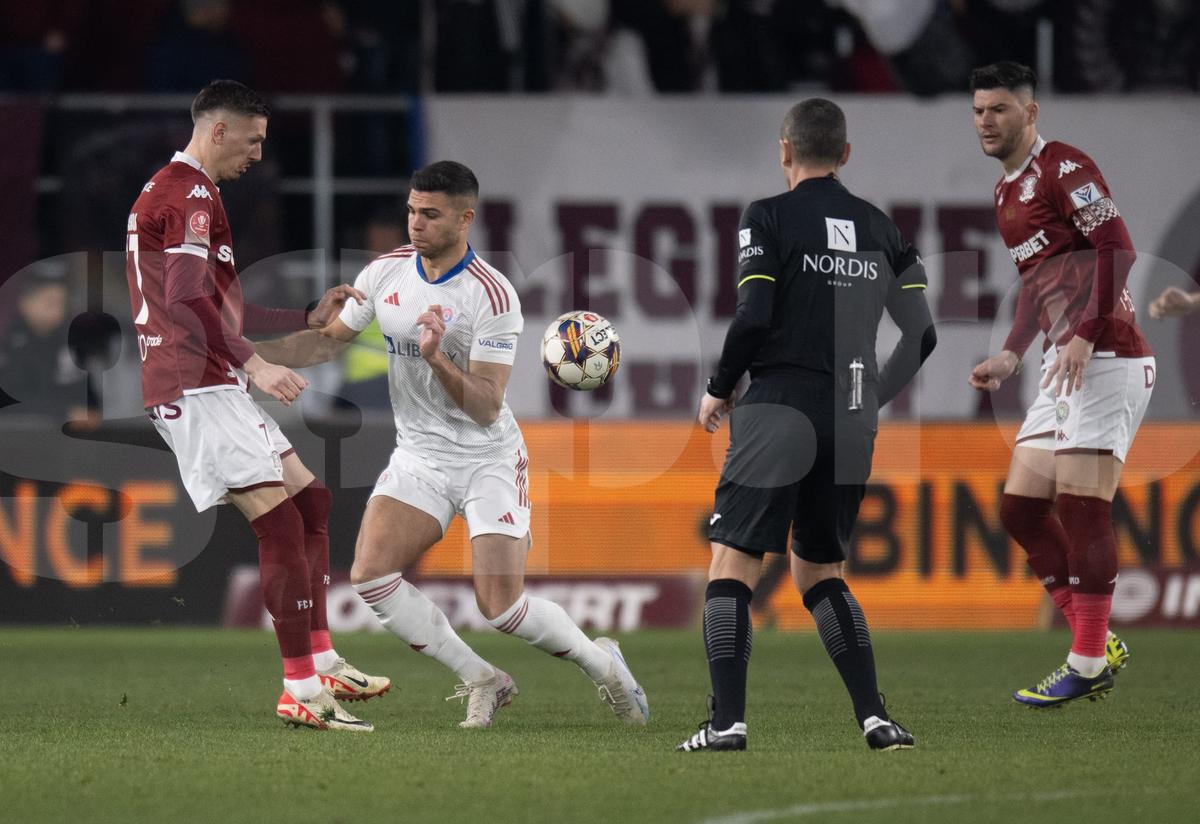 Notele GSP pentru Rapid - Oțelul 2-1 » „Revelația sezonului de shopping” vs „Lent, rigid, greșește decisiv”