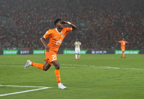 Gazda Coasta de Fildeș a învins-o pe Mali, 2-1 la finalul reprizelor adiționale, și s-a calificat în semifinalele Cupa Africii pe Națiuni. Reușita victoriei a venit în minutul 120+2.