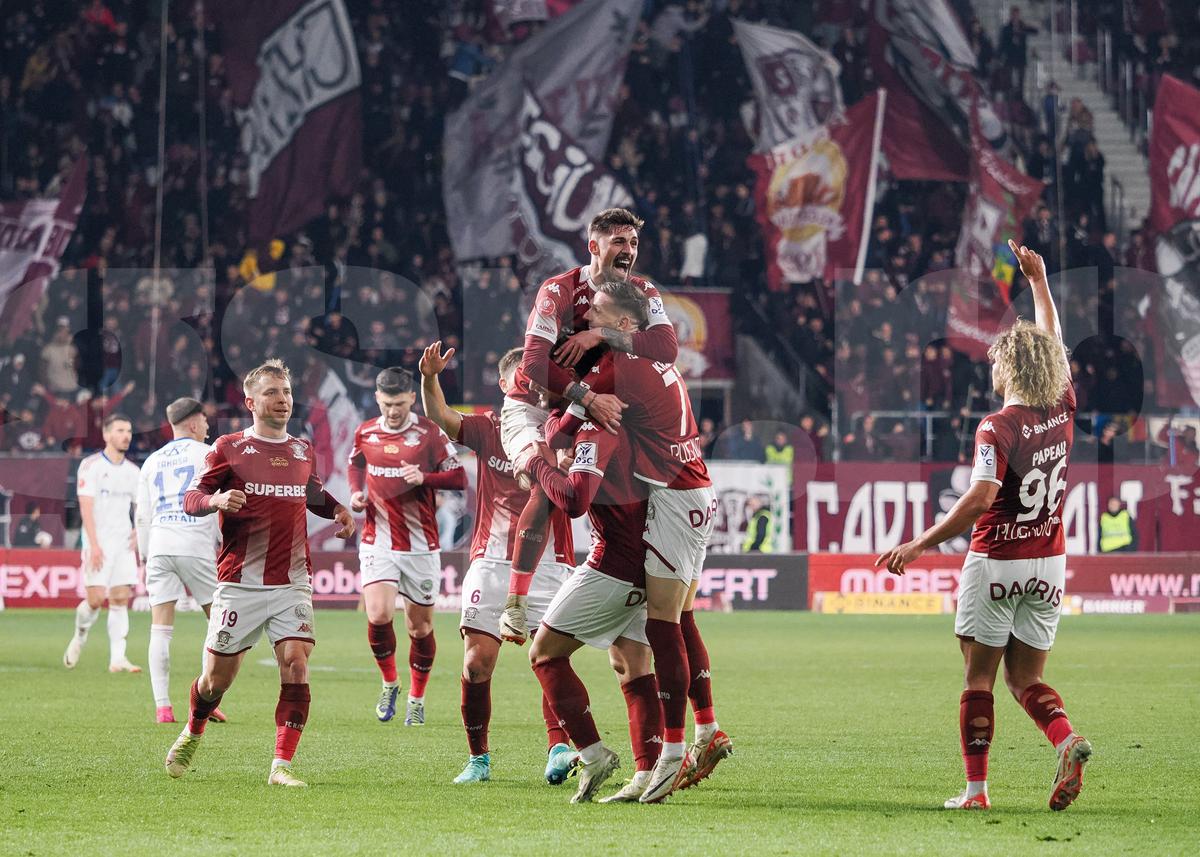 Notele GSP pentru Rapid - Oțelul 2-1 » „Revelația sezonului de shopping” vs „Lent, rigid, greșește decisiv”