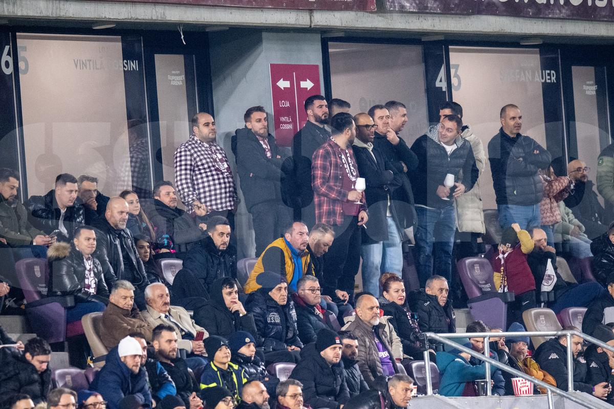 Notele GSP pentru Rapid - Oțelul 2-1 » „Revelația sezonului de shopping” vs „Lent, rigid, greșește decisiv”