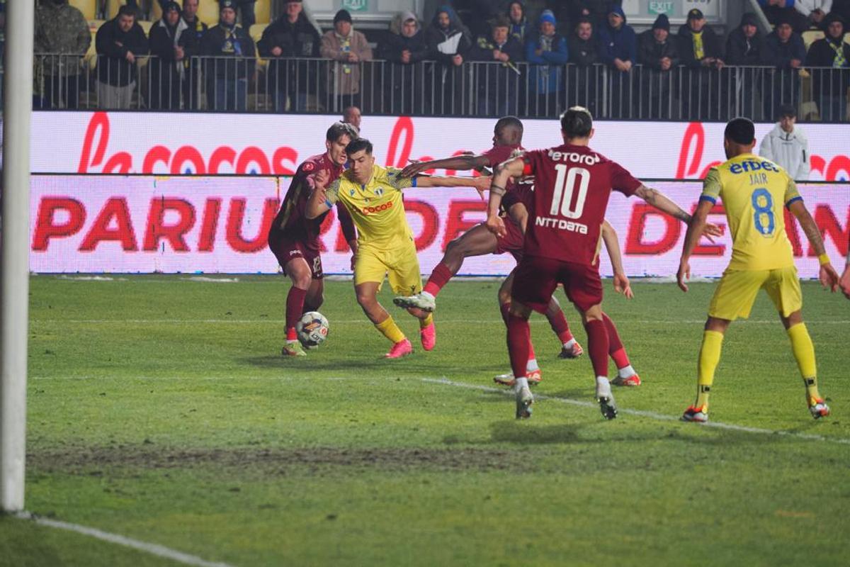 Petrolul - CFR, meci
