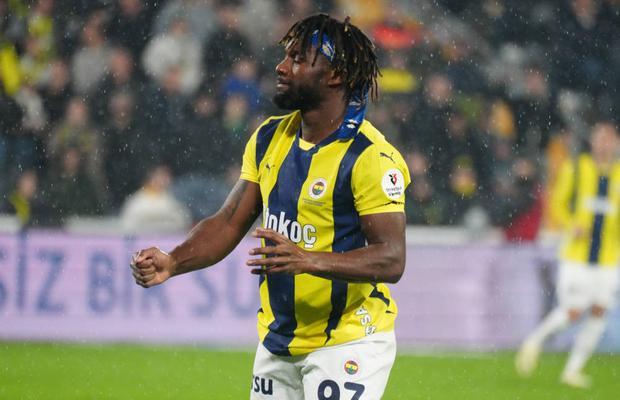 Jucătorul lui Fenerbahce s-a antrenat singur și așteaptă oferta lui Napoli