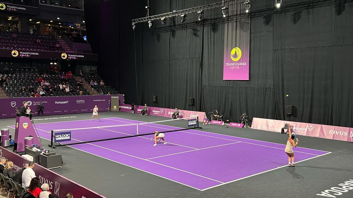 Simona Halep și Ana Bogdan, înfrângere în două seturi în optimile Transylvania Open » Româncele, dominate în setul secund de favoritele numărul 4