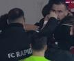 Cristi Manea, în lacrimi după Hermannstadt - Rapid, consolat de colegi / foto: captură Digi Sport