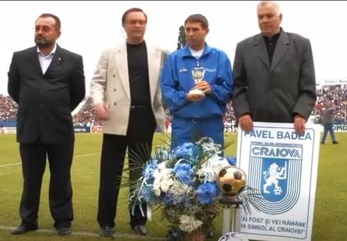 Pavel Badea, încadrat de Dinel Staicu și fostul primar al Băniei, Vasile Bulucea, s-a retras în 2004 în echipamentul echipei dezafiliate în 2011, pe care acum nu o mai recunoaște