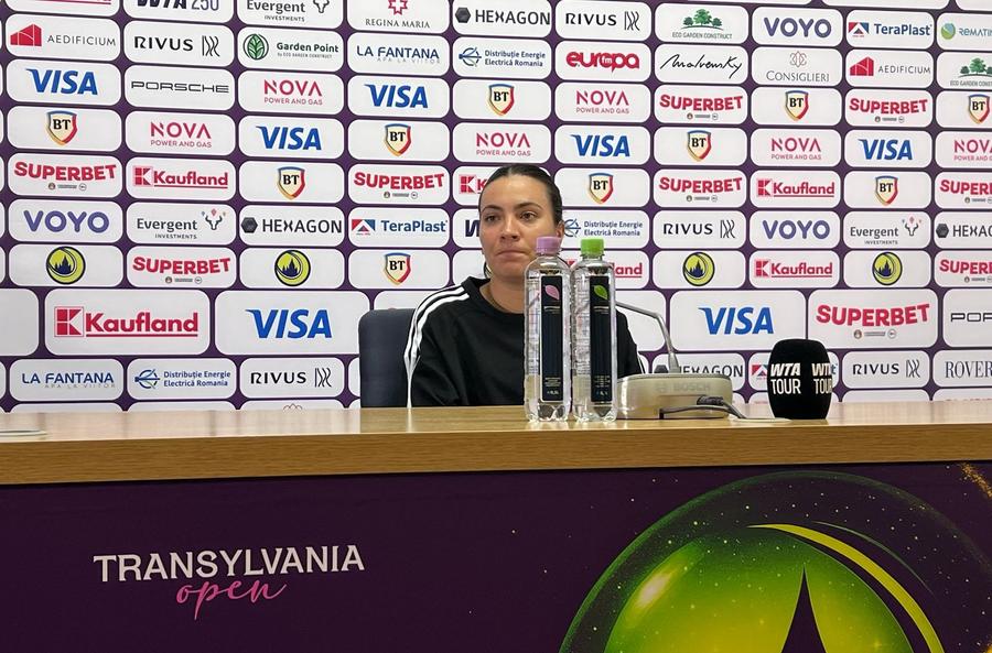 Gabriela Ruse, la conferința de presă/Foto: David Istrate (GSP.ro) Cum a explicat Gabriela Ruse înfrângerea din turul inaugural al Transylvania Open: „Pur și simplu, a fost mai bună ca mine astăzi”