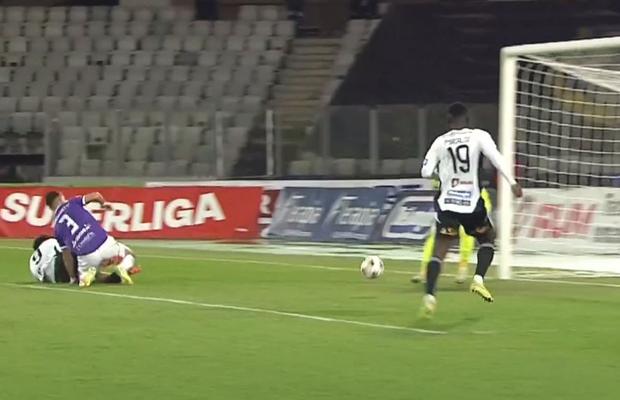 Ratare monumentală în U Cluj - FC Argeș: incredibil unde a trimis din doi metri