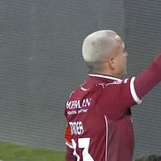 Cristi Manea, în lacrimi după Hermannstadt - Rapid, consolat de colegi / foto: captură Digi Sport