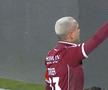 Cristi Manea, în lacrimi după Hermannstadt - Rapid, consolat de colegi / foto: captură Digi Sport