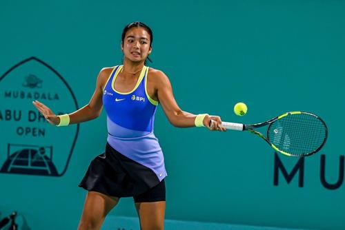 Alexandra Eala în acțiune în turneul de la Abu Dhabi Foto: Imago Images