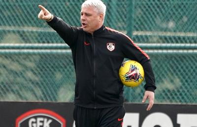 Marius Șumudică i-a impresionat pe turci: „Mă doare inima pentru țara asta! Să fim uniţi!”