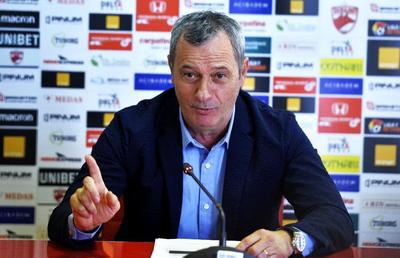 Mircea Rednic iese la atac! Acuză un gest de la meciul contra Craiovei: „La Papură e vorba de educație”