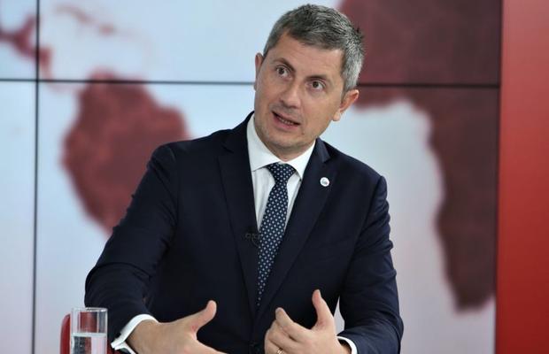 Cu ce echipă de fotbal ținea Dan Barna, vicepremierul României: „Plângeam când pierdea”