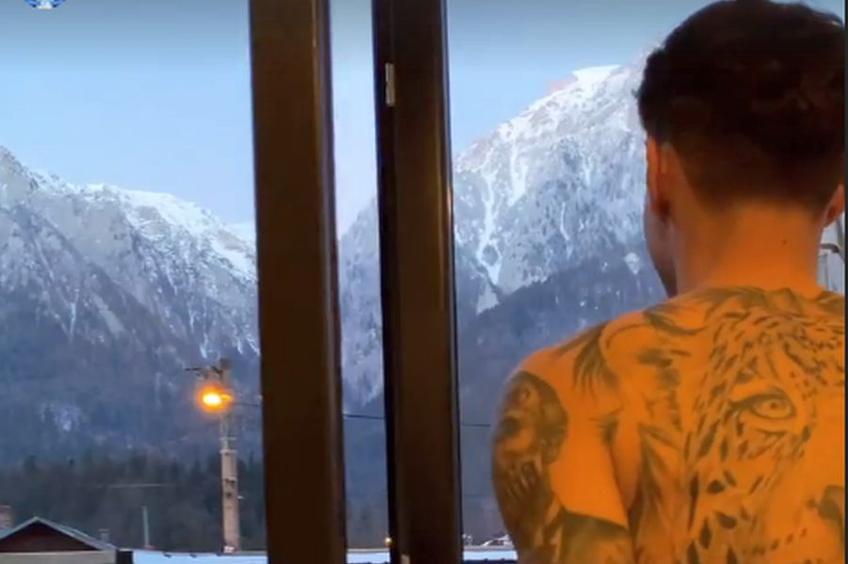 Florinel Coman (22 de ani) s-a relaxat pe Valea Prahovei alături de iubita lui, Ioana Timofeciuc (22 de ani).