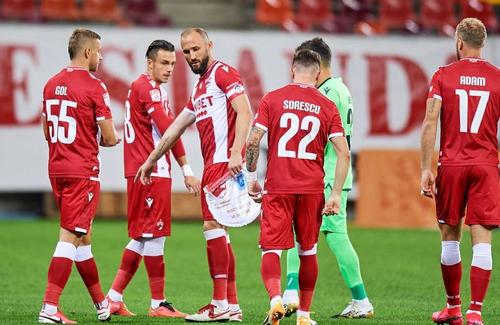 Mijlocașul Janusz Gol (35 de ani) a plecat în Polonia pentru a-și rezolva probleme medicale. Dinamo nu se va baza pe serviciile lui în perioada următoare.