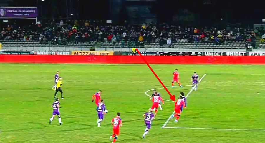Repriză complicată pentru Hațegan în FC Argeș - FCSB: a anulat greșit golul lui Ianis Stoica?!
