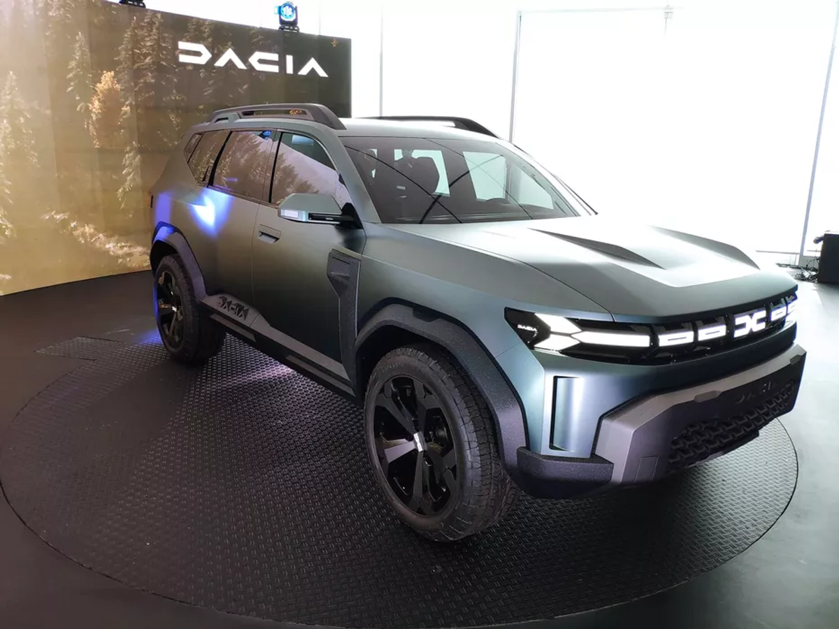 Noua Dacia Bigster, prezentata sub forma de SUV Coupe / foto: Automobile Magazine