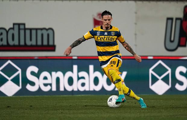 Dennis Man, lăudat pentru efortul defensiv la Parma: „Meci de mare sacrificiu pentru român”