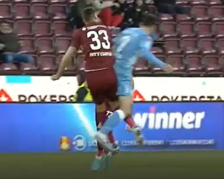 Scos în decor de Vassaras » Prima măsură dură după arbitrajul scandalos de la CFR Cluj - UTA Arad!