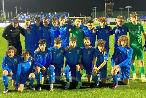 Echipa U13 a Universității Craiova, antrentă de Marius Sava / Sursă foto: Facebook@ Universitatea Craiova