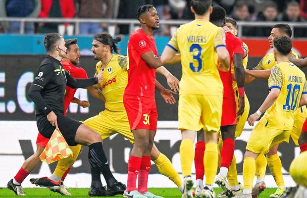 Antrenorul din Superliga a fost desființat în studio: „Nu meritai nimic! Tu ce ai făcut 80 de minute?!”