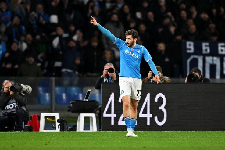 Kvaratskhelia, bucurându-se după ce a deschis scorul în Napoli - Juventus / Foto: Getty Images