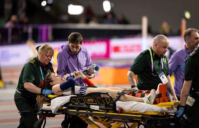 Clipe de coșmar » Două atlete au părăsit Campionatele Mondiale indoor de la Glasgow pe targă: „I se vedea osul prin piele”