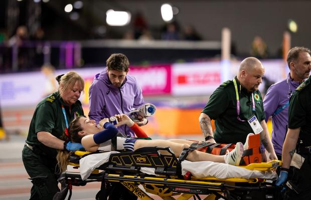 Clipe de coșmar » Două atlete au părăsit Campionatele Mondiale indoor de la Glasgow pe targă: „I se vedea osul prin piele”