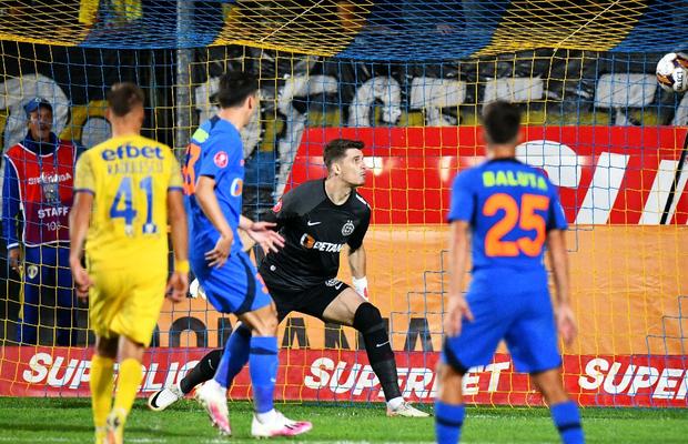 Duelul nevăzut de la FCSB - Petrolul » Doi dintre specialiștii campionatului, față în față: „Unii jucători mi-au vorbit despre el”