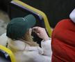 Soția și fiica lui Marius Șumudică, surprinse încălcând regulamentul pe Arena Națională la Rapid - FCSB