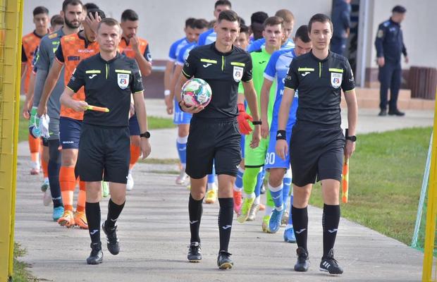 Pe urmele lui Istvan Kovacs » Un arbitru central în vârstă de 26 de ani debutează în Superliga