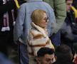 Soția și fiica lui Marius Șumudică, surprinse încălcând regulamentul pe Arena Națională la Rapid - FCSB