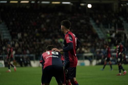 Florinel Coman și Răzvan Marin, în meciul pierdut acasă de Cagliari (0-1) cu Juventus / Foto: Imago