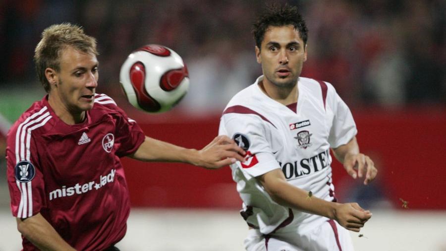 Mugurel Buga, în dreapta, cu Rapid în Europa „Dinamo joacă cel mai incisiv” » Golgheterul all-time al Rapidului în Europa pune „diagnosticul”: „Jocul lui Gâlcă e prea previzibil”