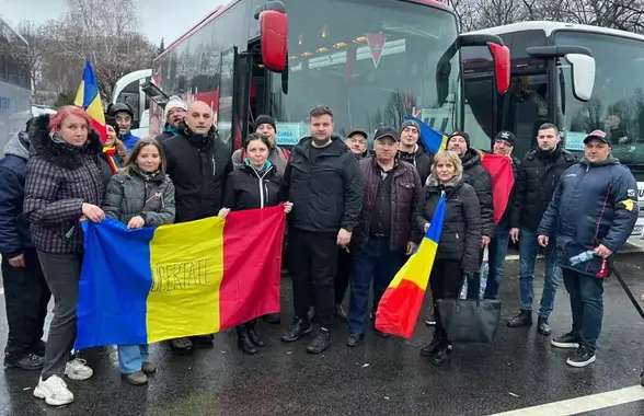 Autocarul clubului din Superliga a dus oameni la protestul AUR! » Reacția patronului: „Pot duce invitații la nuntă sau botez cu autocarul respectiv”