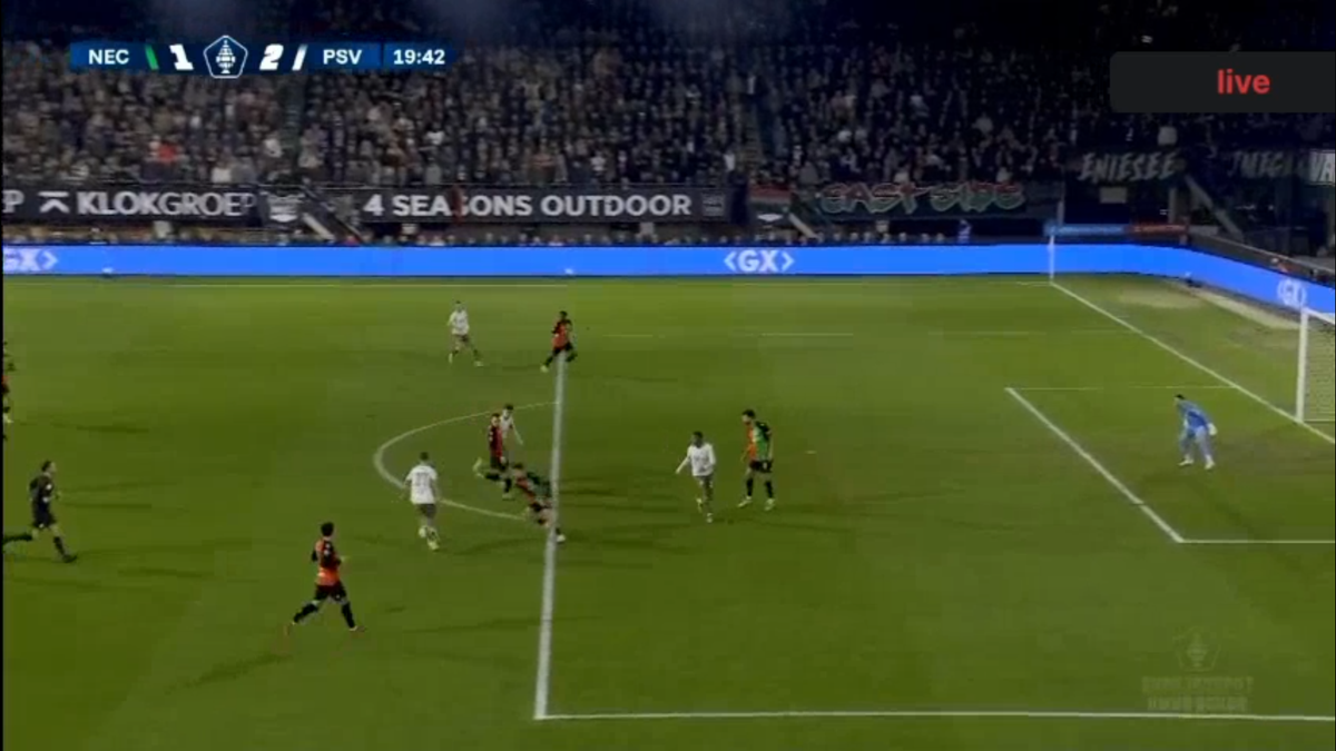 Dennis Man a făcut 2-1 în meciul cu Nijmegen