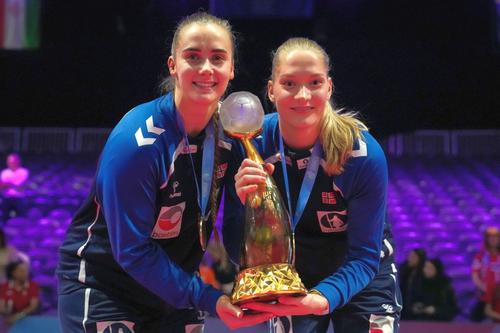 June Krogh (dreapta) a semnat cu SCM Râmnicu Vâlcea // foto: Imago