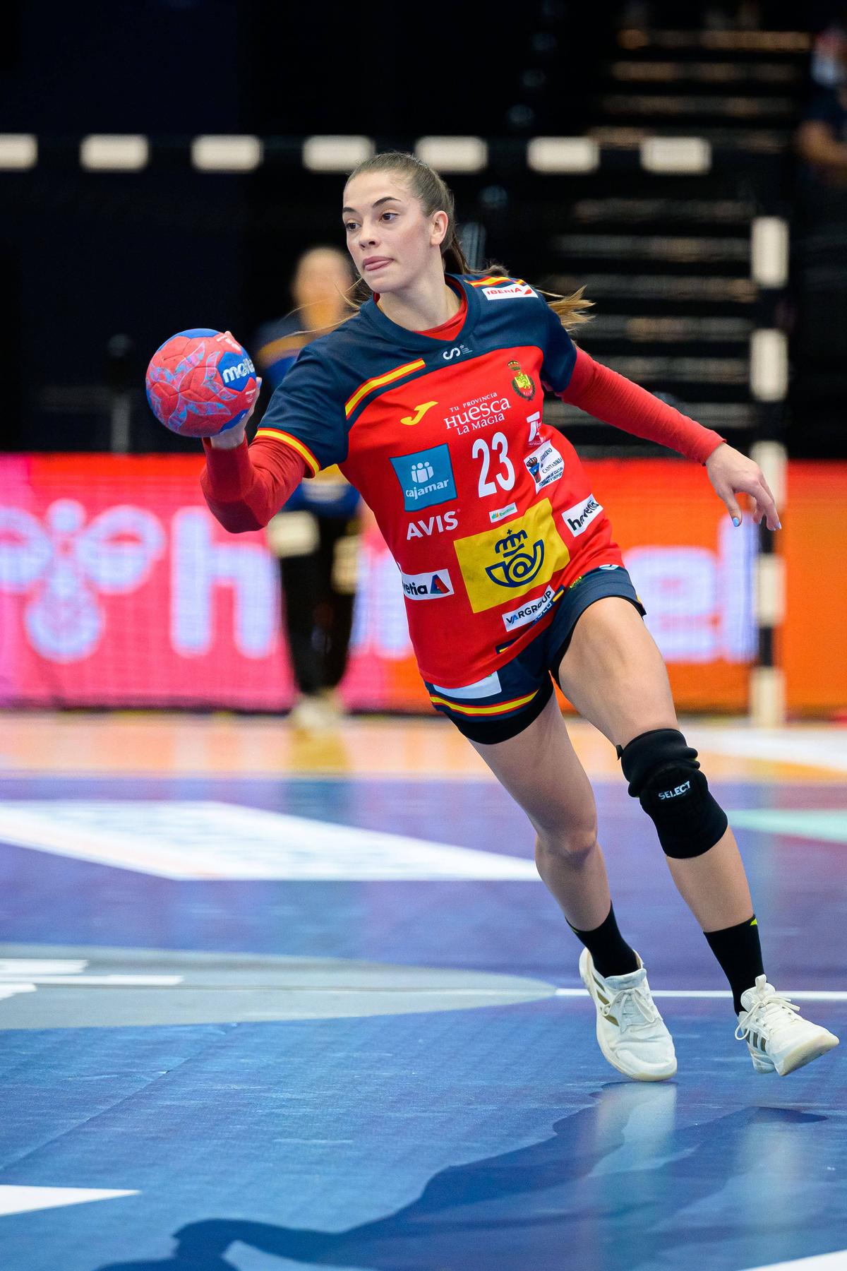 Paula Arcos și Kinga Janurik, relație