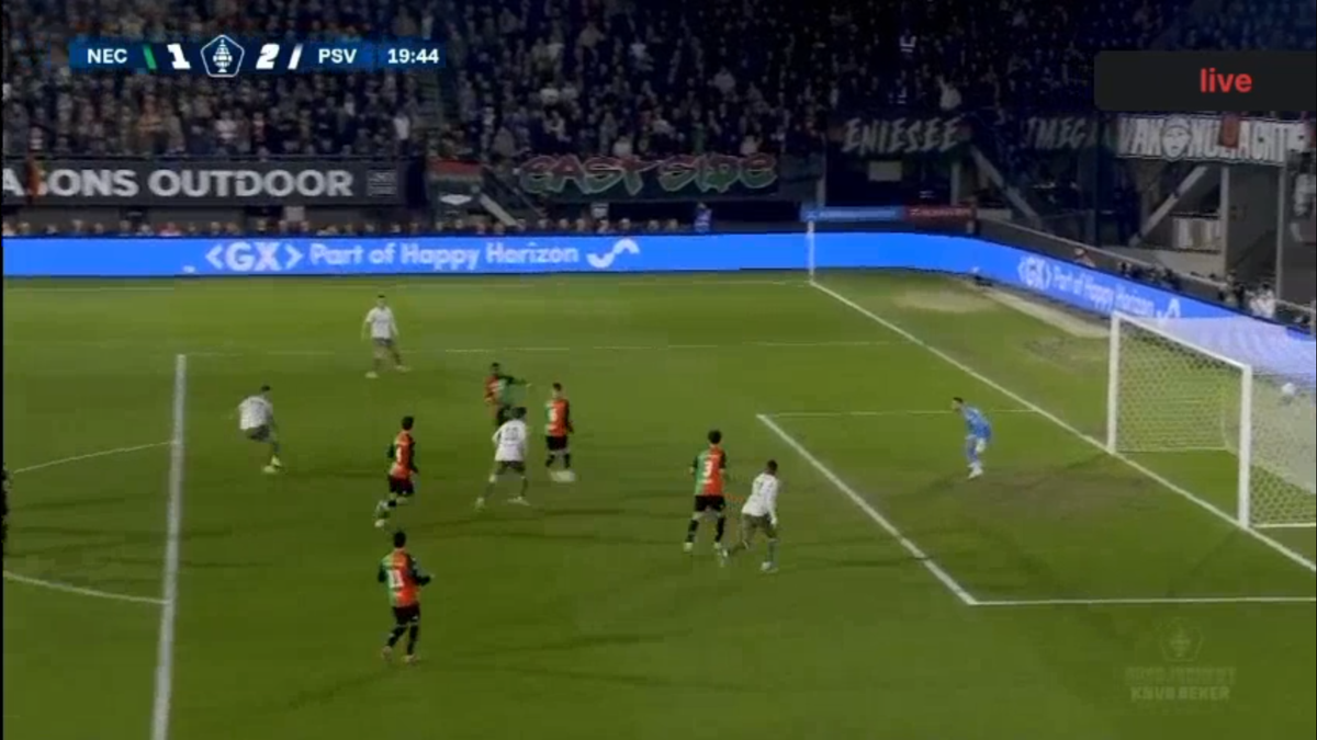 Dennis Man, gol frumos în Nijmegen - PSV » Românul a greșit apoi la reușita decisivă și a părăsit Cupa Olandei