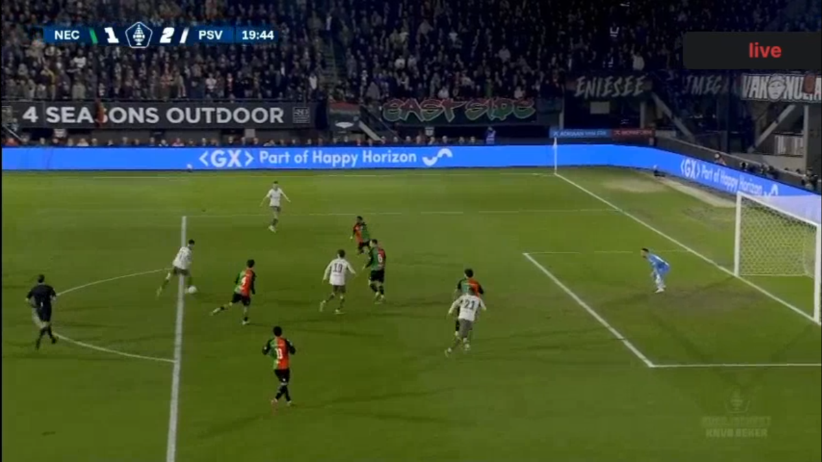 Dennis Man, gol frumos în Nijmegen - PSV » Românul a greșit apoi la reușita decisivă și a părăsit Cupa Olandei