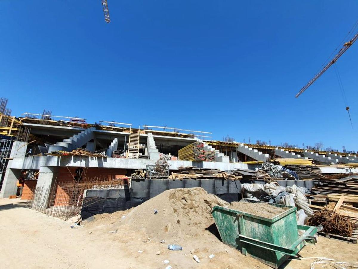 GALERIE FOTO Nu s-a oprit munca! Imagini de senzație de la stadioanele Steaua, Arcul de Triumf și Rapid
