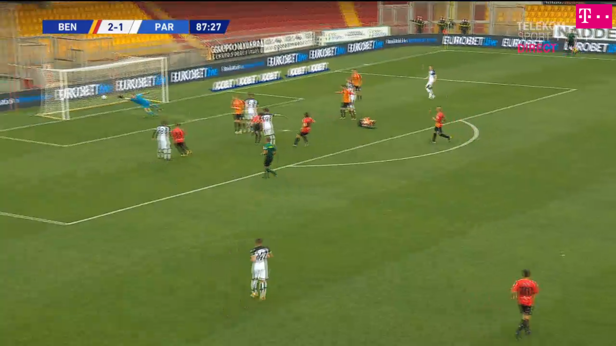 Dennis Man, sub lupa Gazzetta Dello Sport » Ce au scris jurnaliștii italieni despre golul românului din Benevento - Parma 2-2