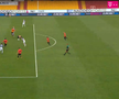 Dennis Man, sub lupa Gazzetta Dello Sport » Ce au scris jurnaliștii italieni despre golul românului din Benevento - Parma 2-2