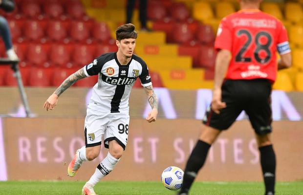 Dennis Man, sub lupa Gazzetta Dello Sport » Ce au scris jurnaliștii italieni despre golul românului din Benevento - Parma 2-2