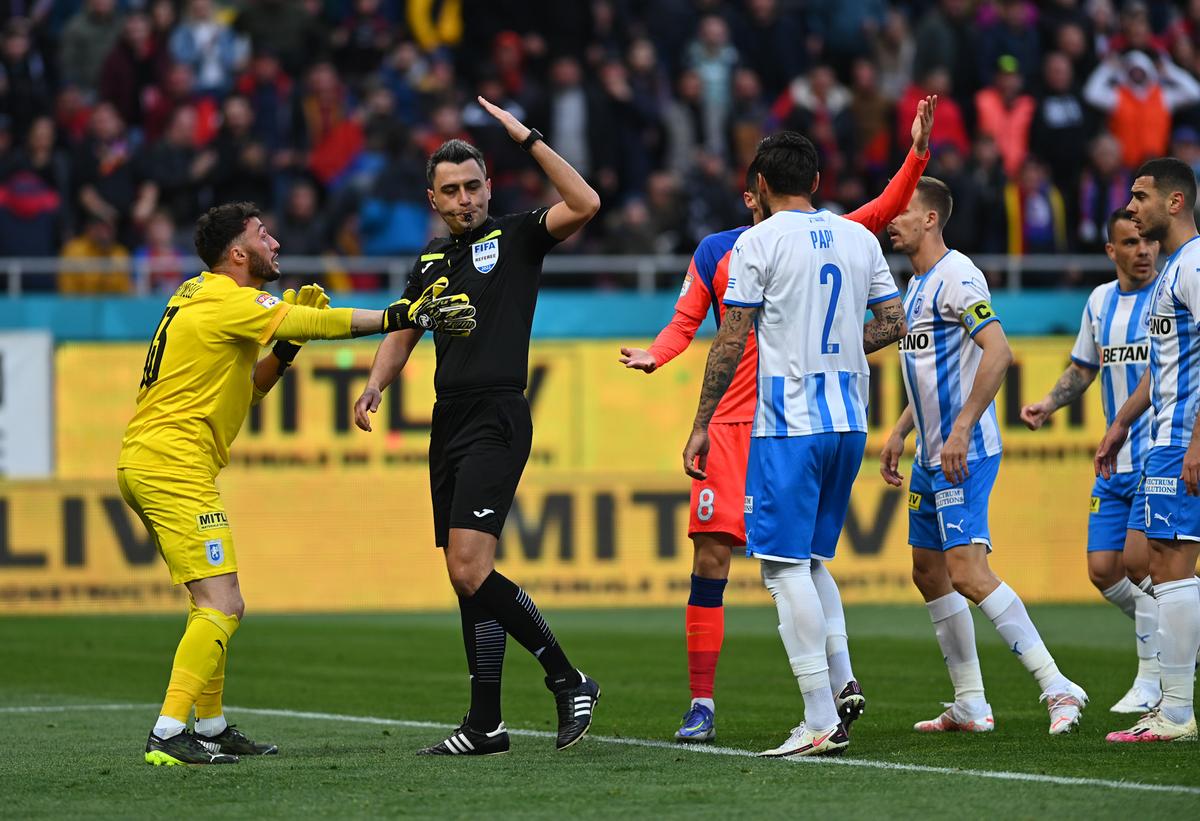 „Nu-mi place!” » Un titular de la FCSB, contestat în direct: „La noi vin doar jucători luați de pe internet!”